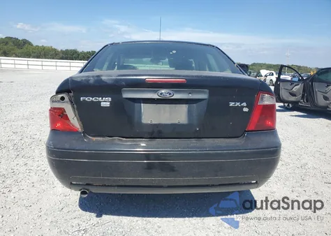 2005 Ford Focus Zx4 из США, поврежденный, VIN 1FAFP34N35W179514